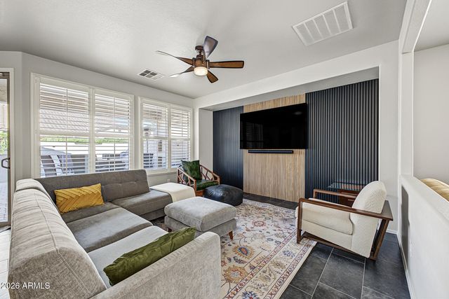 4080 E SOURWOOD Drive, Gilbert, AZ 85298