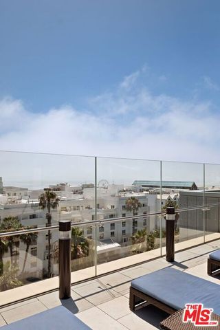 1755 Ocean Avenue 308, Santa Monica, CA 90401