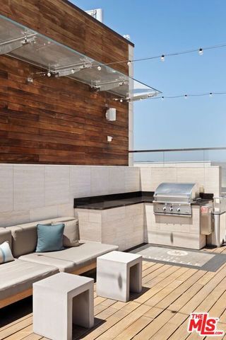 1755 Ocean Avenue 308, Santa Monica, CA 90401