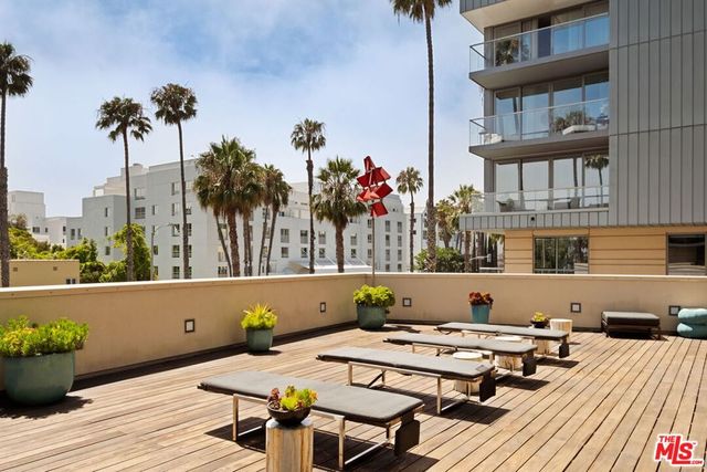 1755 Ocean Avenue 308, Santa Monica, CA 90401