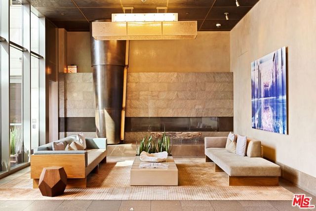 1755 Ocean Avenue 308, Santa Monica, CA 90401