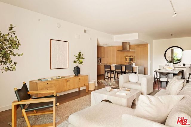 1755 Ocean Avenue 308, Santa Monica, CA 90401