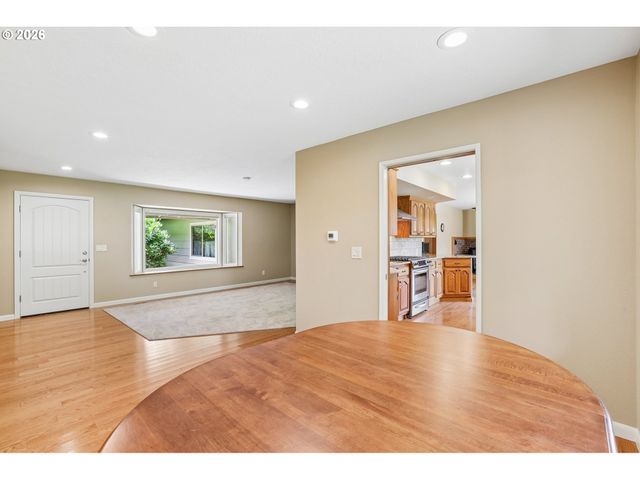17605 Sw PHEASANT Ln, Beaverton, OR 97003