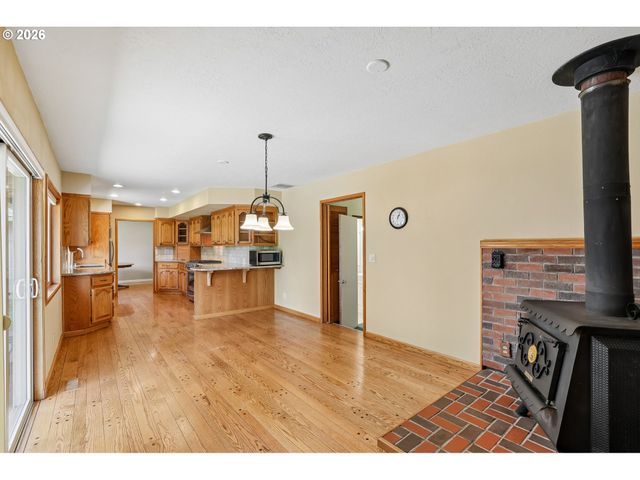 17605 Sw PHEASANT Ln, Beaverton, OR 97003