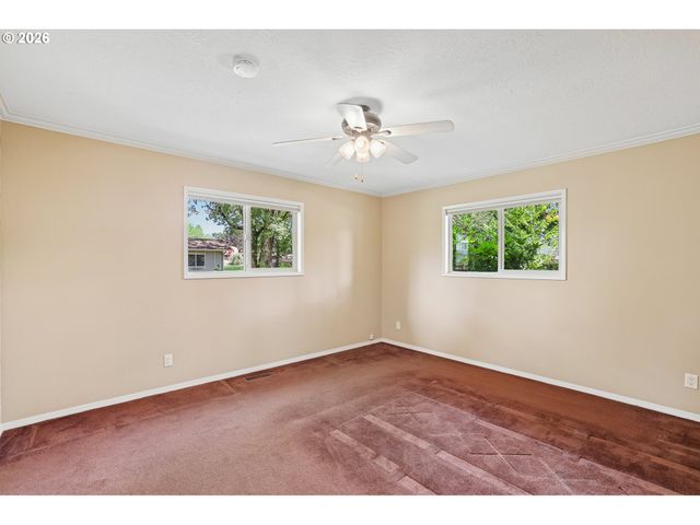 17605 Sw PHEASANT Ln, Beaverton, OR 97003