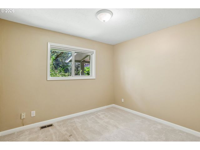 17605 Sw PHEASANT Ln, Beaverton, OR 97003