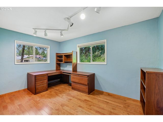 17605 Sw PHEASANT Ln, Beaverton, OR 97003