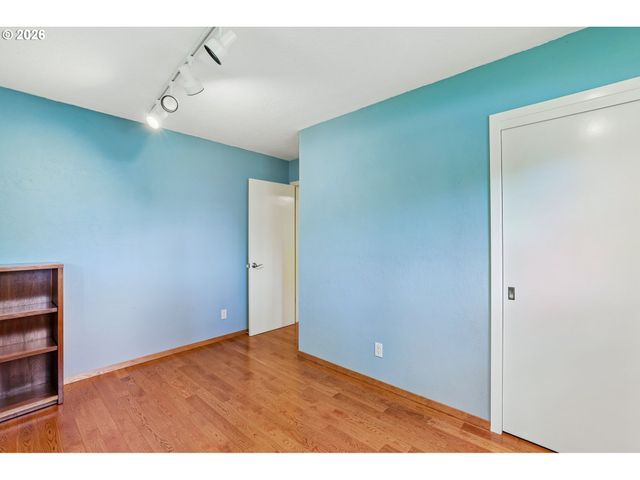 17605 Sw PHEASANT Ln, Beaverton, OR 97003