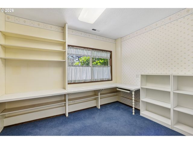 17605 Sw PHEASANT Ln, Beaverton, OR 97003