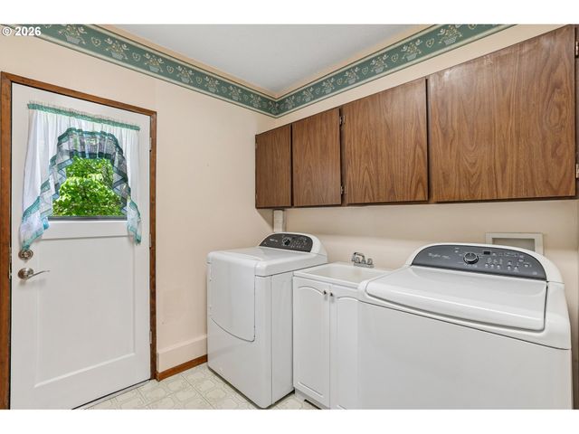 17605 Sw PHEASANT Ln, Beaverton, OR 97003