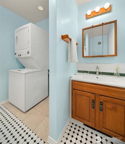7206 SW 248th Street, Vashon, WA 98070