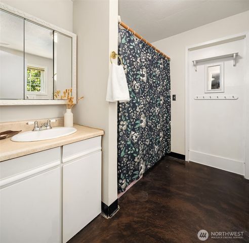 7206 SW 248th Street, Vashon, WA 98070