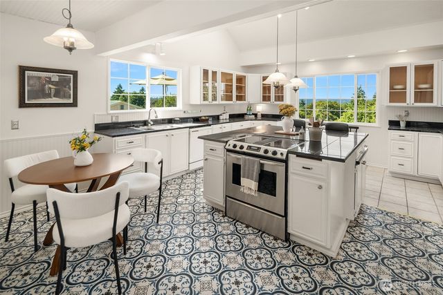 7206 SW 248th Street, Vashon, WA 98070