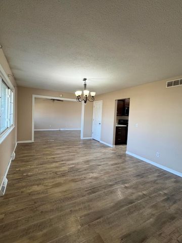 6735 N NELSON DR, Columbia, MO 65202