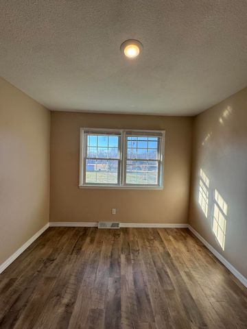 6735 N NELSON DR, Columbia, MO 65202