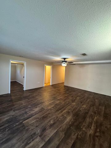 6735 N NELSON DR, Columbia, MO 65202