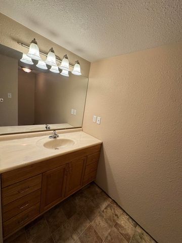 6735 N NELSON DR, Columbia, MO 65202