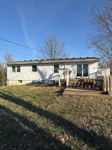 6735 N NELSON DR, Columbia, MO 65202