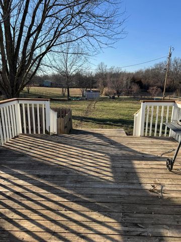 6735 N NELSON DR, Columbia, MO 65202