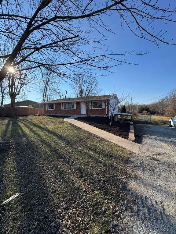 6735 N NELSON DR, Columbia, MO 65202