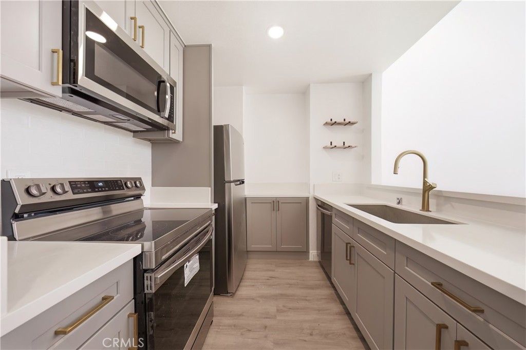 802 Coriander Drive B, Torrance, CA 90502