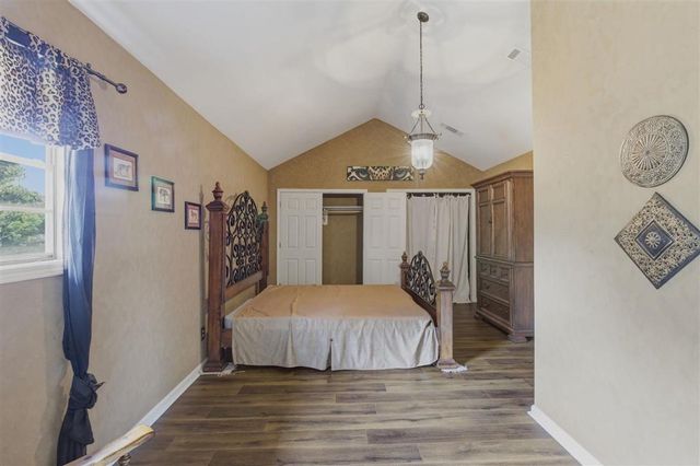 406 S Lightner Ave, Iowa, LA 70647