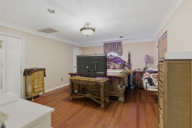 406 S Lightner Ave, Iowa, LA 70647