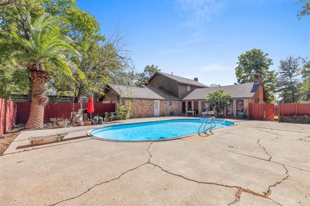 406 S Lightner Ave, Iowa, LA 70647