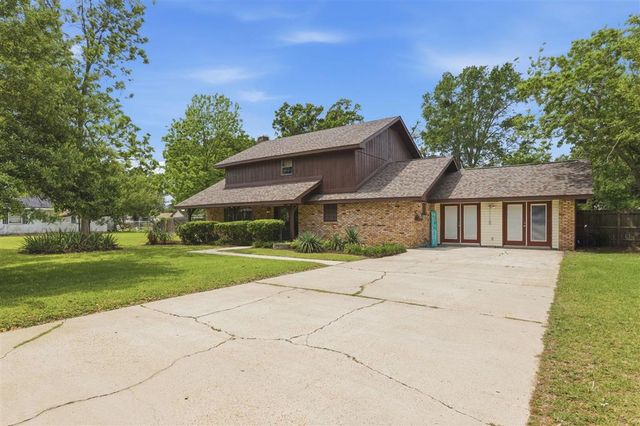 406 S Lightner Ave, Iowa, LA 70647