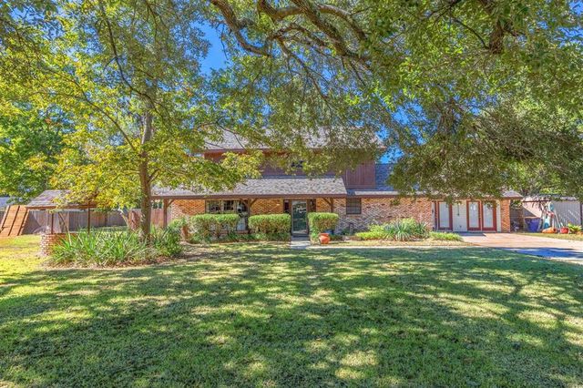406 S Lightner Ave, Iowa, LA 70647