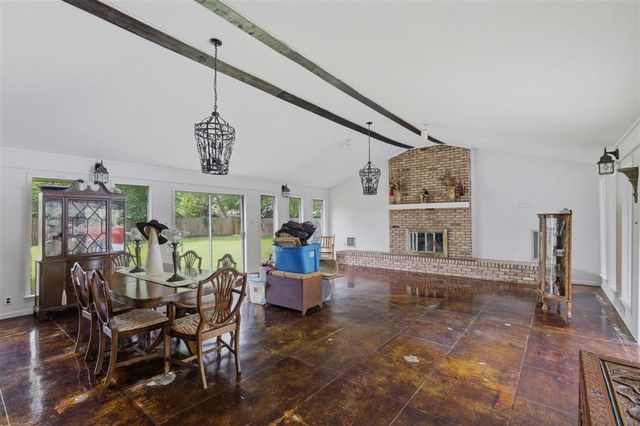 406 S Lightner Ave, Iowa, LA 70647