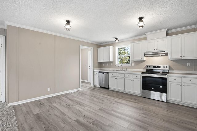 30 West Road, Angier, NC 27501