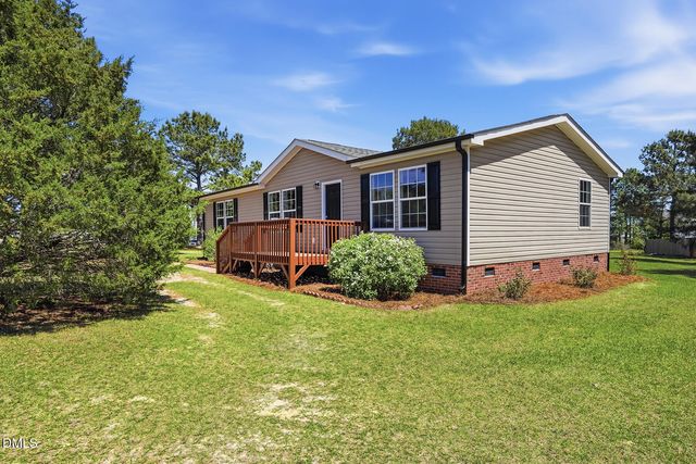 30 West Road, Angier, NC 27501
