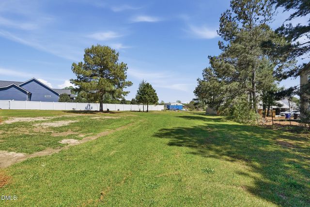 30 West Road, Angier, NC 27501