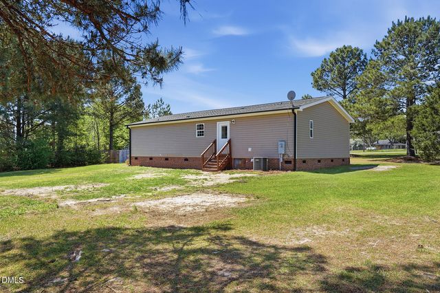 30 West Road, Angier, NC 27501