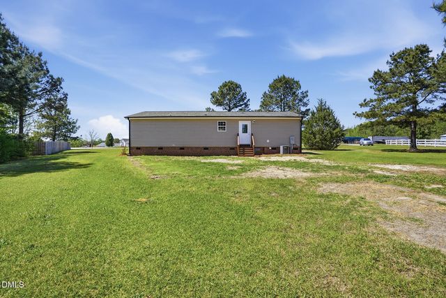 30 West Road, Angier, NC 27501