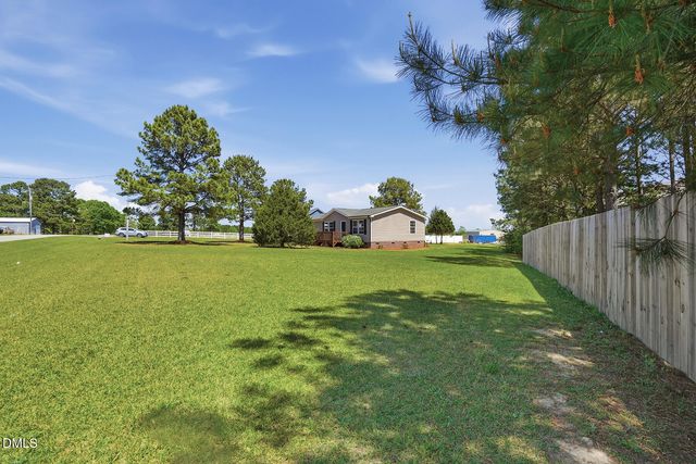 30 West Road, Angier, NC 27501