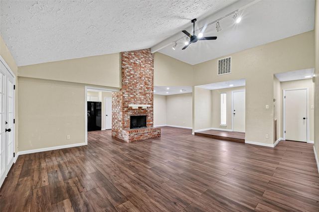 711 Leicester Lane, Houston, TX 77034