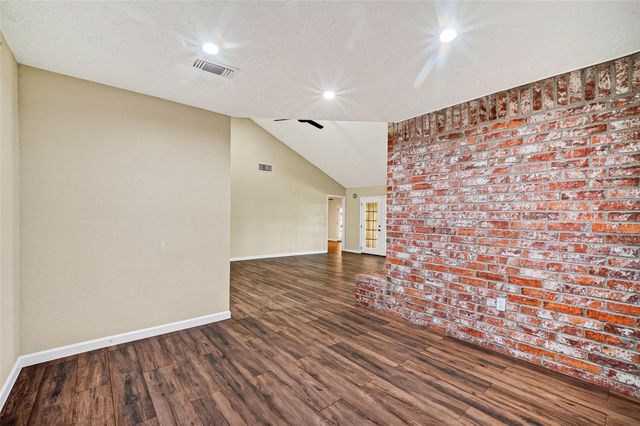 711 Leicester Lane, Houston, TX 77034