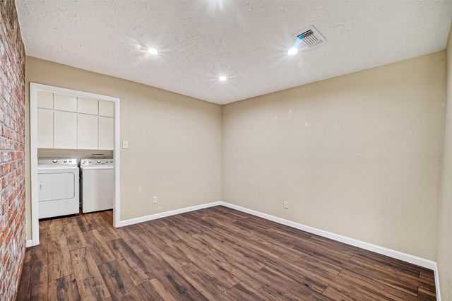711 Leicester Lane, Houston, TX 77034