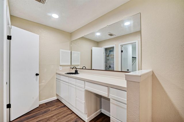 711 Leicester Lane, Houston, TX 77034
