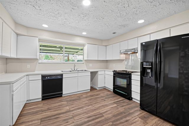 711 Leicester Lane, Houston, TX 77034
