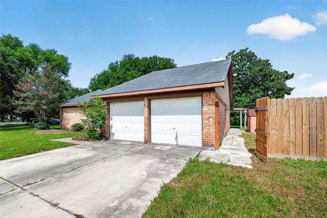 711 Leicester Lane, Houston, TX 77034