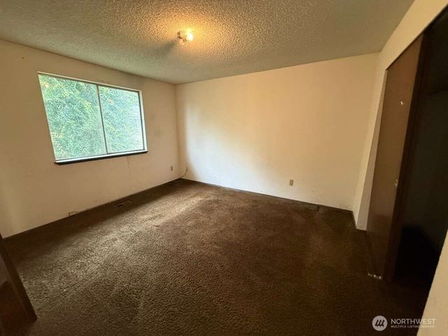 5055 33rd Court NE, Tacoma, WA 98422