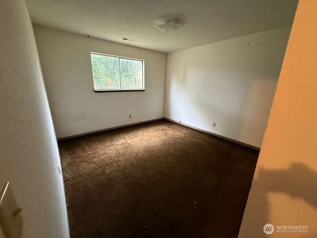 5055 33rd Court NE, Tacoma, WA 98422