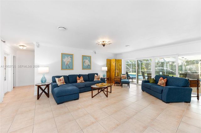 550 NE 5th St, Pompano Beach, FL 33060