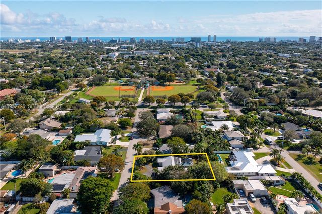 550 NE 5th St, Pompano Beach, FL 33060