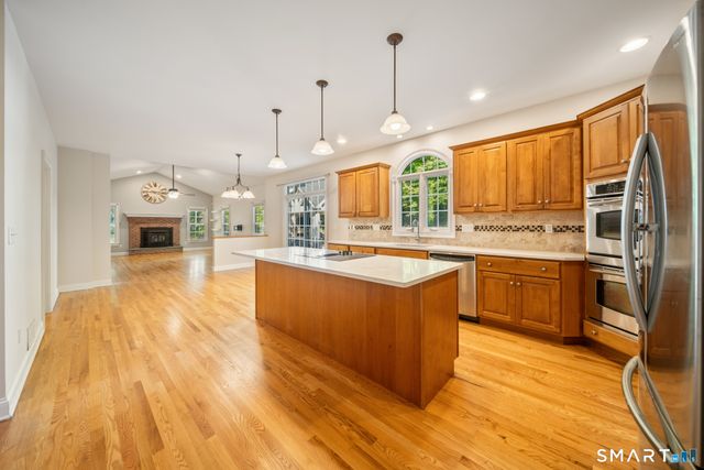 6 Little Valley Road, Oxford, CT 06478