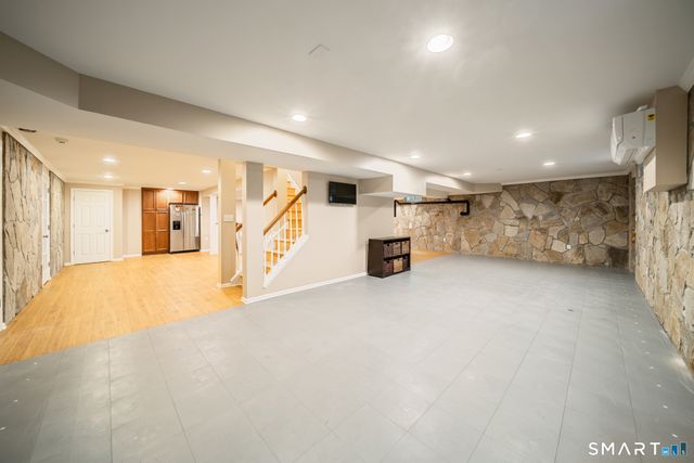 6 Little Valley Road, Oxford, CT 06478