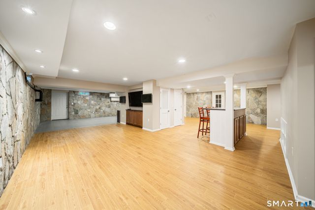 6 Little Valley Road, Oxford, CT 06478